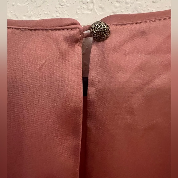 🌻 WHBM Plus Charmeuse Surplice Blouse - Picture 11 of 15